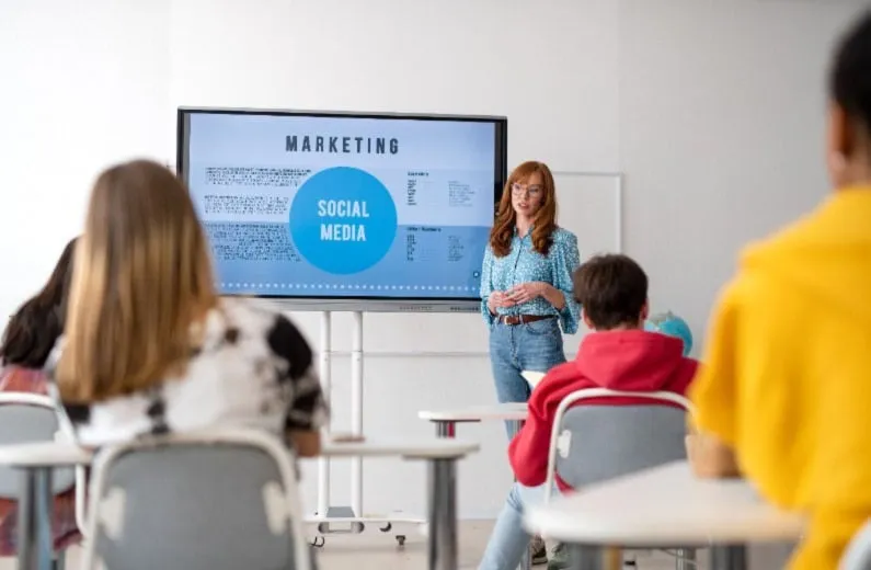 marketing educacional